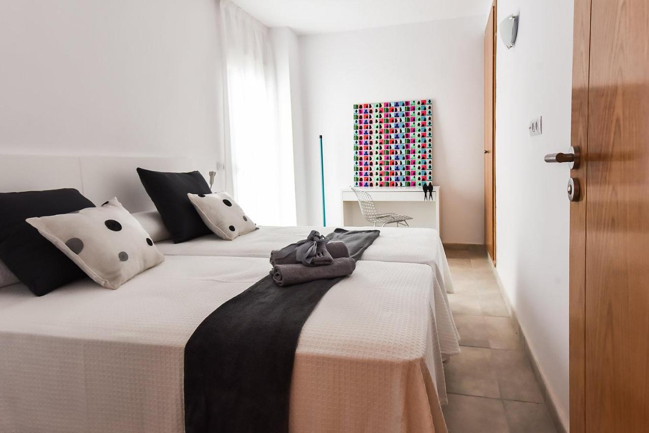 Sal Mar Suites Santa Eulalia del Río Exterior foto
